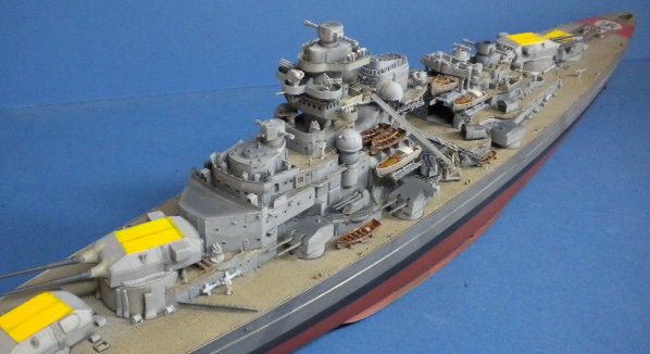 3.BN-Ma-Revell-Bismarck-German-Battleship-1.350-scale-Pt.8.jpg