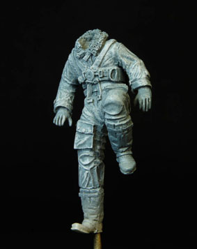 06 TB PAT Painting Pilot and Ground Crew figures