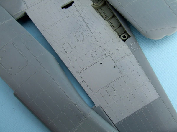 Rivets were added to the airframe using RB Productions’ Rivet-R tool fitted with a 0.75mm wheel.