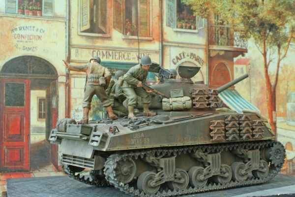 Converting the Sherman Tank 1:35 - build review - Scale Modelling Now